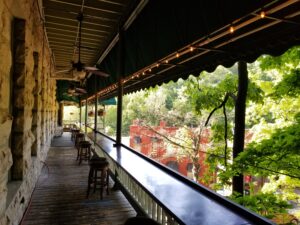 Elopement spots in Eureka Springs