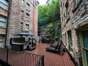 Elopement spot in downtown Eureka Springs